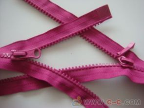 中國(guó)拉鏈?zhǔn)笾放婆c批發(fā)門(mén)襟樹(shù)脂拉鏈概覽