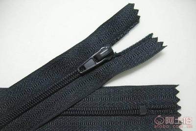 專業(yè)解析 創(chuàng)飛5號(hào)開尾拉鏈，羽絨服品質(zhì)之選的定制奧秘